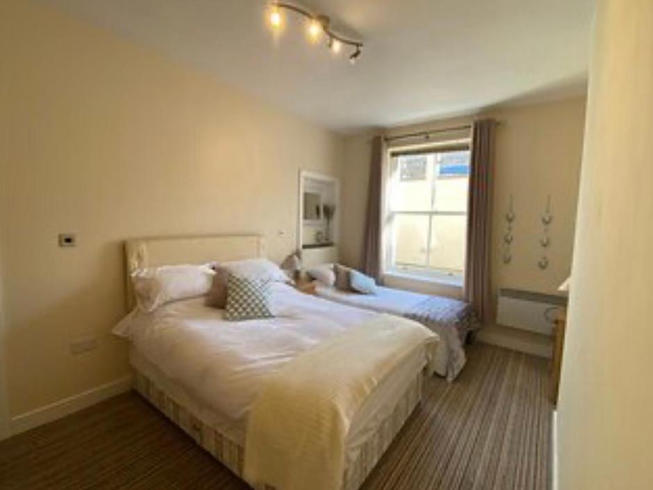 Easby Breakaways - **Modern Apartment 5 Mins From South Bay, Scarborough** Exterior photo